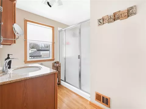Bath - 35 Carnation Dr, Warwick, RI 02886 photo 1 of 3