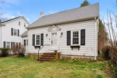 396 Broadway, Newport, RI 02840