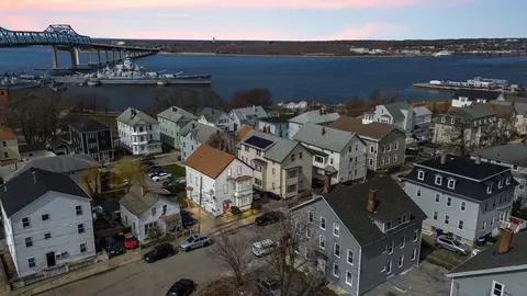22 Danforth St, Fall River, MA 02720 photo 4