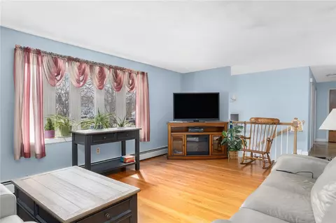 Living - 87 North St, Warwick, RI 02886 photo 3 of 3