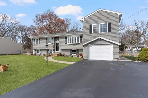 Exterior - 87 North St, Warwick, RI 02886 photo 3 of 17