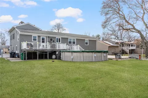 Exterior - 87 North St, Warwick, RI 02886 photo 6 of 17