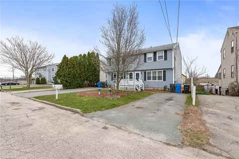 16 Pavilion Ct, Cranston, RI 02920