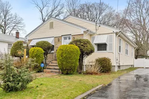16 Willow St, North Providence, RI 02911