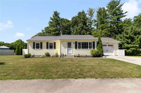 14 Black Walnut Dr, Coventry, RI 02816