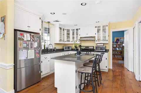 Kitchen - 47 Post Rd, Warwick, RI 02888 photo 2 of 10