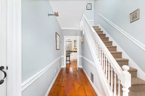 Entry Way - 47 Post Rd, Warwick, RI 02888 photo 1 of 3