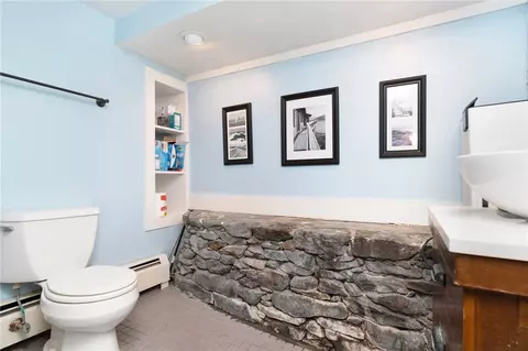 Bath - 47 Post Rd, Warwick, RI 02888 photo 5 of 6