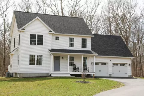 65 Diamond Hill Rd, Bradford, RI 02808