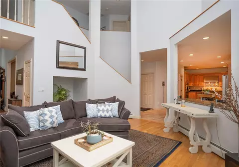 Living - 1560 Copicut Rd, Fall River, MA 02747 photo 4 of 9