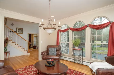 Living - 1560 Copicut Rd, Fall River, MA 02747 photo 7 of 9