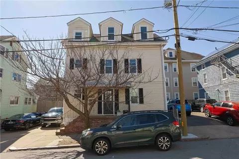 5 Trenton St, Providence, RI 02906