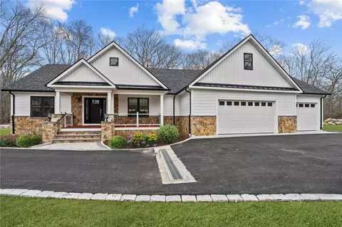 960 South Rd, East Greenwich, RI 02818