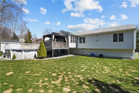 Exterior - 7 Walker Ln, Coventry, RI 02816 photo 7 of 8