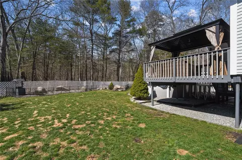 Exterior - 7 Walker Ln, Coventry, RI 02816 photo 8 of 8