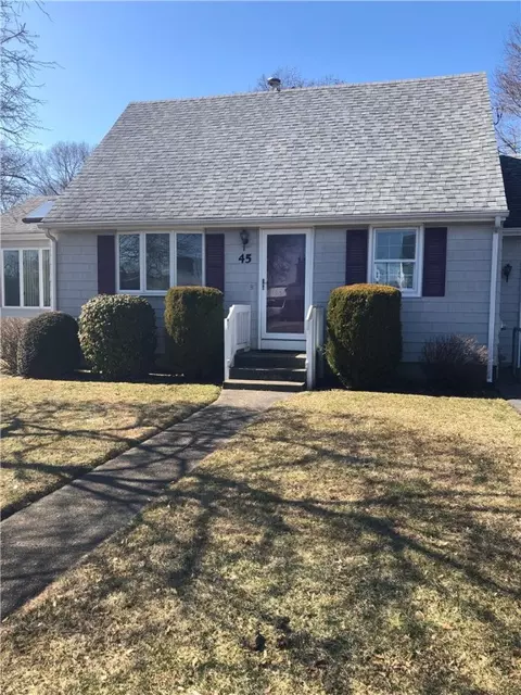 45 Frawley St, Warwick, RI 02889