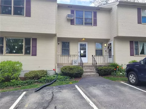 151 Willett Ave #10, East Providence, RI 02915