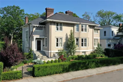 9 Kay St, Newport, RI 02840