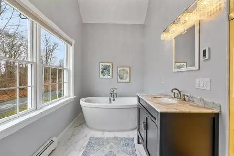 730 Dickinson St, Fall River, MA 02721 photo 17
