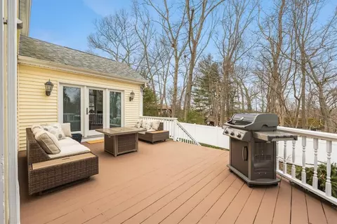 730 Dickinson St, Fall River, MA 02721 photo 23