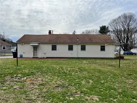 Exterior - 2 Pasadena Ct, Warwick, RI 02888 photo 6 of 8