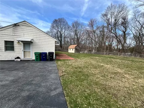 Exterior - 2 Pasadena Ct, Warwick, RI 02888 photo 3 of 8