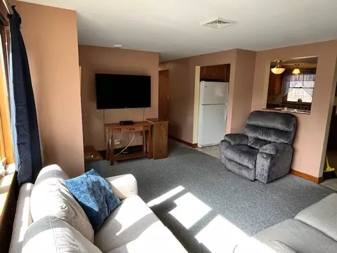 Living - 2 Pasadena Ct, Warwick, RI 02888 photo 3 of 4