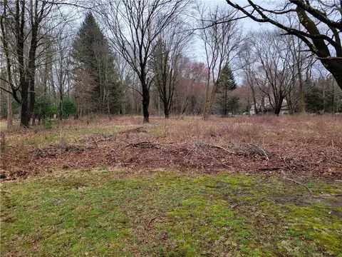 289 Essex Rd, North Kingstown, RI 02852