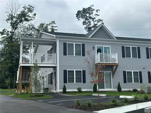 11 Gray Coach Ln #1101, Cranston, RI 02921