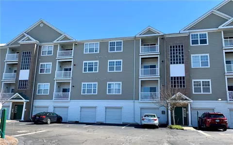 94 Mill St #301, Woonsocket, RI 02895