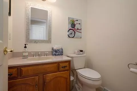 Bath - 8 Shadowbrook Ln #E, Smithfield, RI 02917 photo 1 of 2