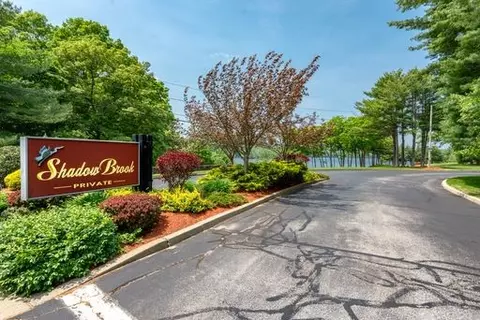 8 Shadowbrook Ln #E, Smithfield, RI 02917