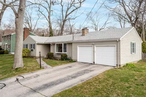 69 Birchwood Way, East Greenwich, RI 02818
