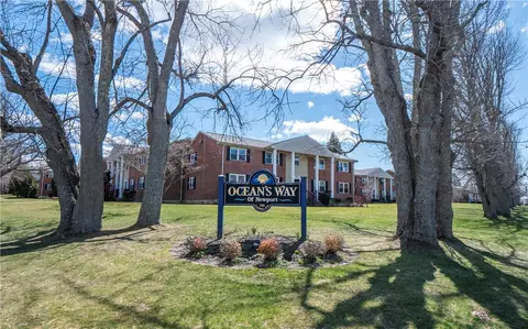 70 Carroll Ave #310, Newport, RI 02840