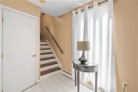 Entry Way - 373 Chatham Cir, Warwick, RI 02886 photo 1 of 2