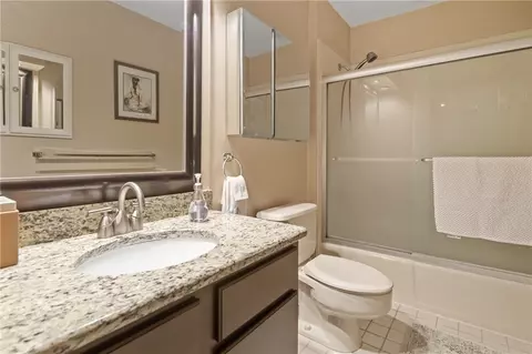 Bath - 373 Chatham Cir, Warwick, RI 02886 photo 2 of 3