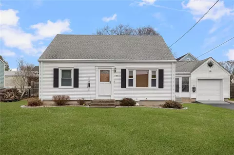 45 Massachusetts Ave, Warwick, RI 02888
