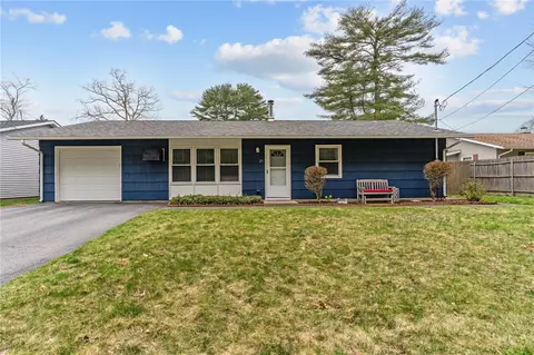 25 Town Farm Rd, Coventry, RI 02816