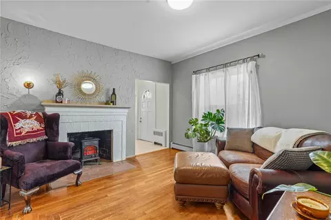 Living - 228 Killingly St, Providence, RI 02909 photo 5 of 7