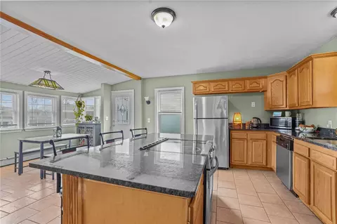 228 Killingly St, Providence, RI 02909