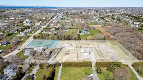 431 Aquidneck Ave, Middletown, RI 02842