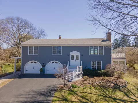 204 Steamboat Ave, North Kingstown, RI 02852