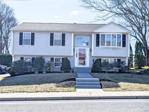 152 Borden Ave, Johnston, RI 02919