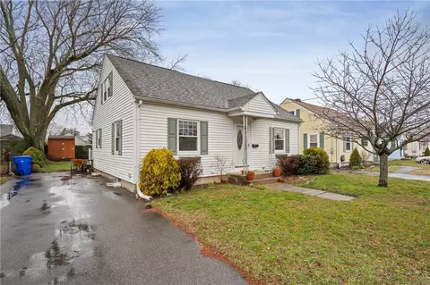 239 Annie St, Pawtucket, RI 02861