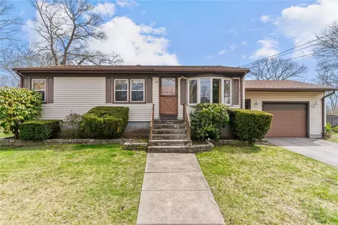174 Pine Grove Ave, Warwick, RI 02889