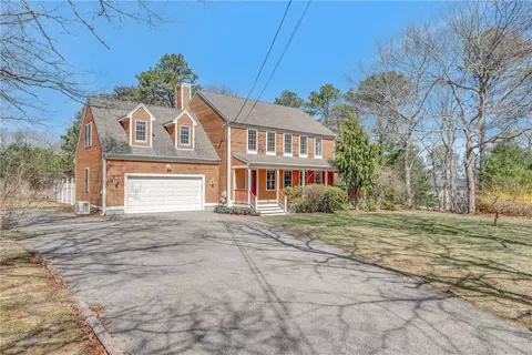 60 Blue Ridge Dr, Charlestown, RI 02813