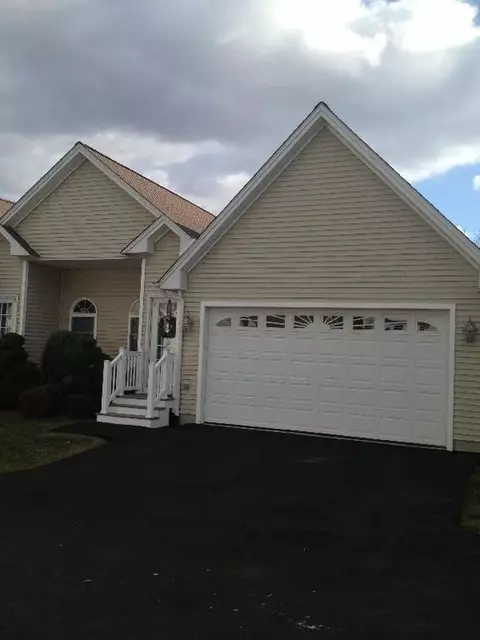 1421 Douglas Ave #R, North Providence, RI 02904