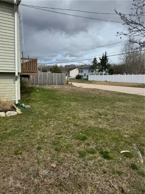 Exterior - 10 Spencer Dr, Westerly, RI 02891 photo 5 of 10