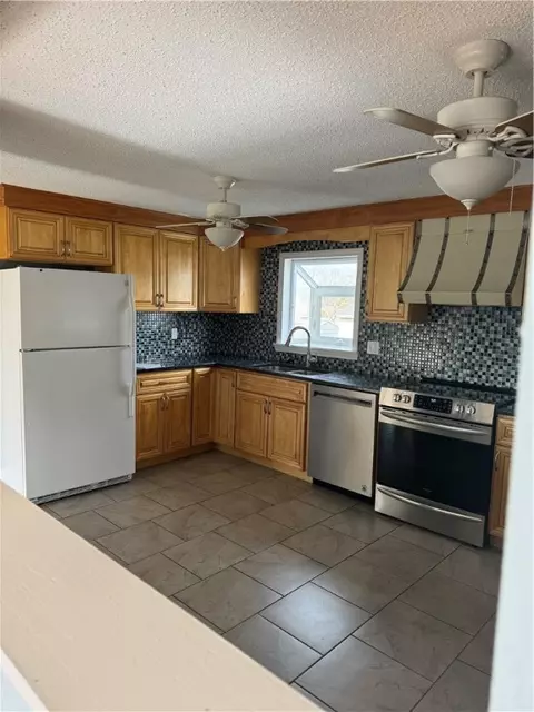 Kitchen - 10 Spencer Dr, Westerly, RI 02891 photo 1 of 2