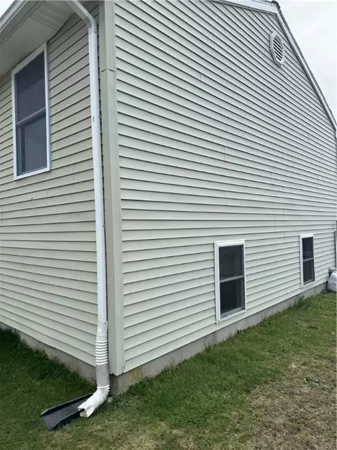 Exterior - 10 Spencer Dr, Westerly, RI 02891 photo 4 of 10